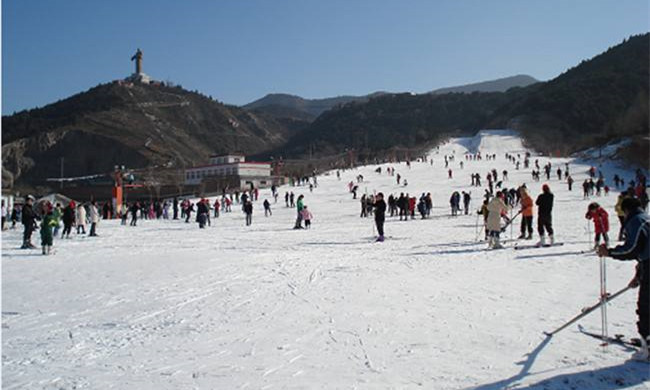 山西長(zhǎng)治神農(nóng)滑雪場(chǎng)