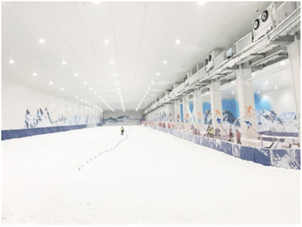 室內(nèi)分布式造雪系統(tǒng)（重慶際華園滑雪館）
