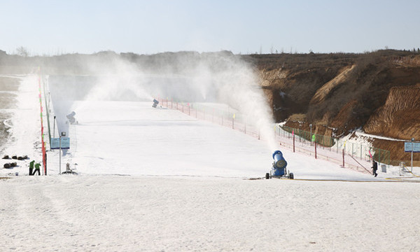滑雪場造雪機