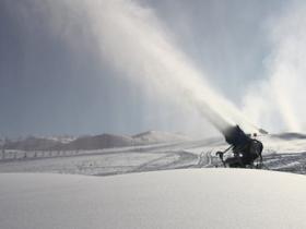 經營滑雪場為什么要使用造雪機？