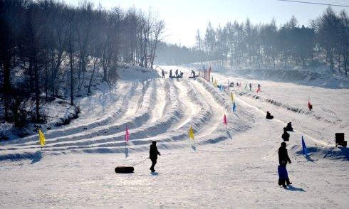 申領(lǐng)體育惠民補貼 張家口32.5萬人次樂冰雪