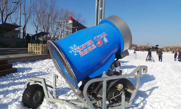 銘星冰雪造雪機(jī)