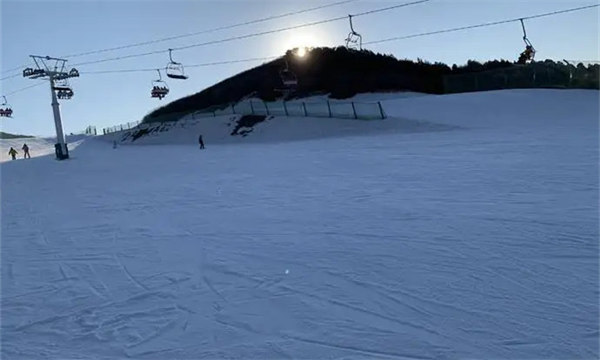 室外滑雪場(chǎng)基本投資